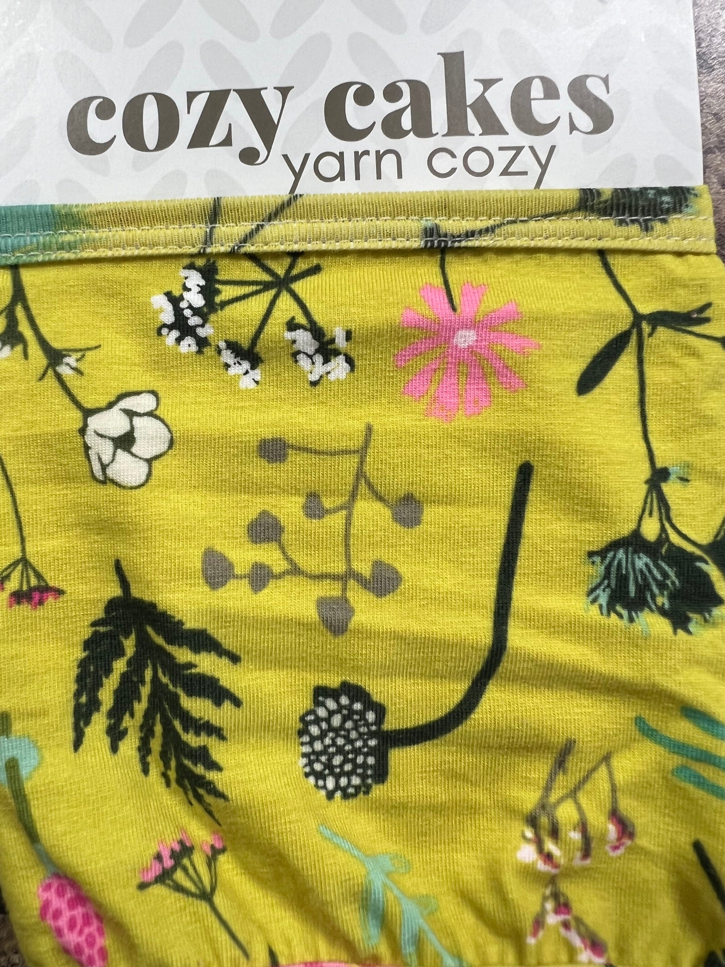 Cozy Cakes Yarn Cozy