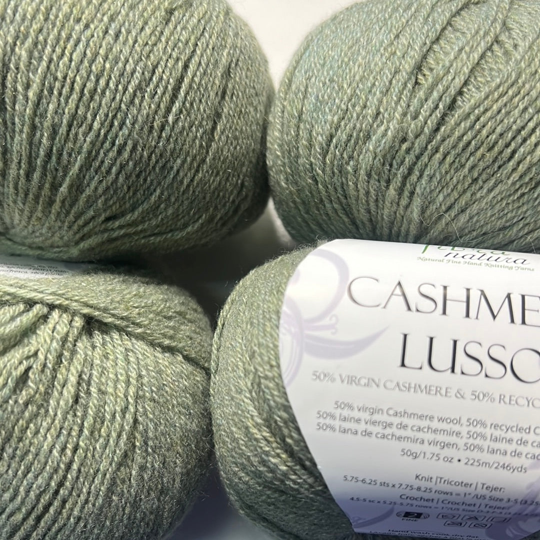 Cashmere Lusso – Universal Yarn