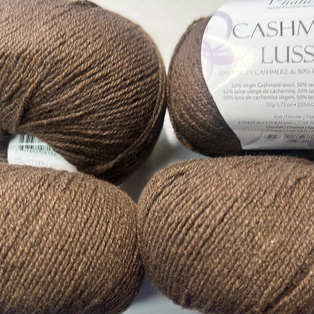 Cashmere Lusso – Universal Yarn